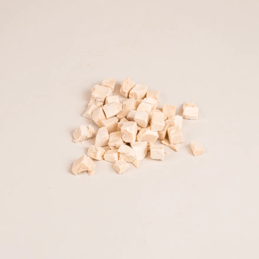 Frysetørket kylling i terninger 50 g