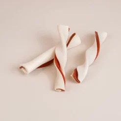 Fylte råhudsnodd - lam 14 cm, 220 g, 10-pk