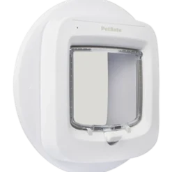 Installasjonsadapter for katteluke med mikrochip